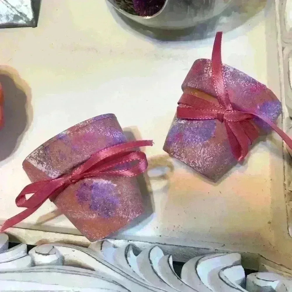 NWOT 2 Hand Painted Mini Flower Pots with Ribbon